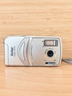 Vivitar ViviCam 5110 5MP Digital Camera Silver Compact Point Shoot